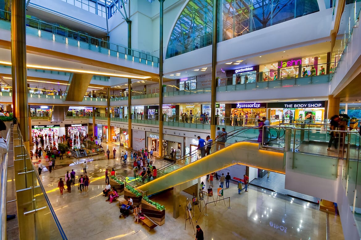 Shopping mall 2. Orion Mall Bangalore. Молл. Индийский торговый центр. Торговый центр внутри сверху.